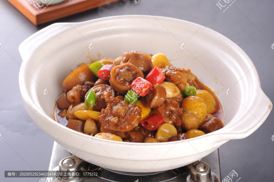 砂锅猪尾