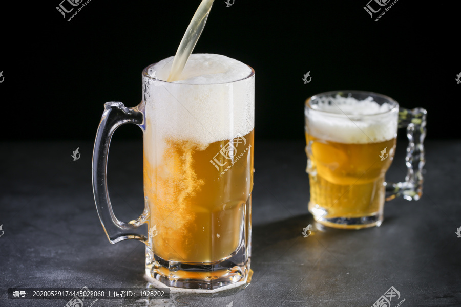 啤酒