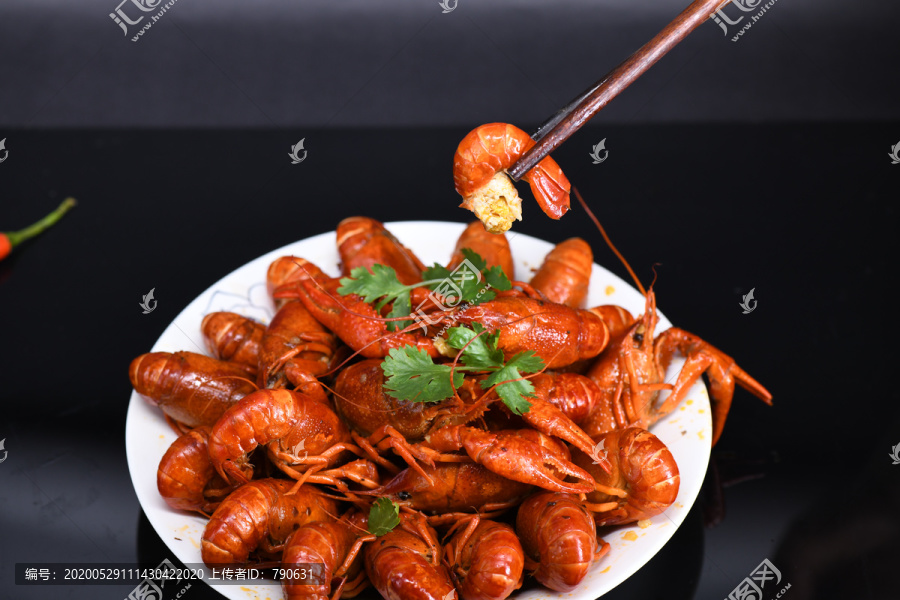 一盘小龙虾