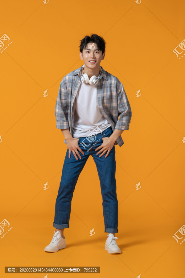 时尚青年男子