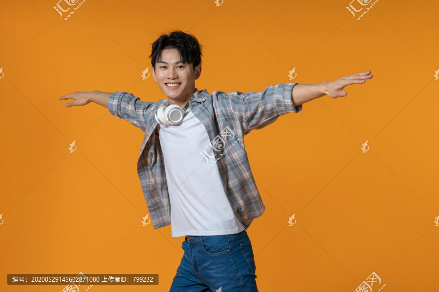 时尚青年男子