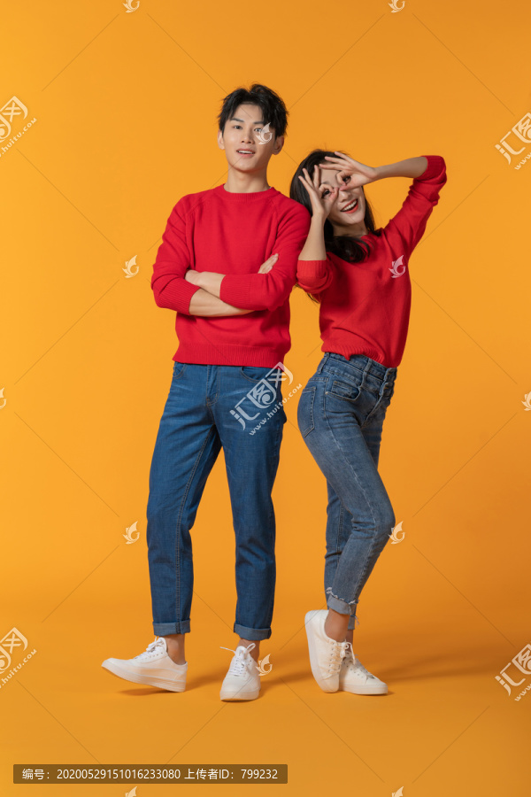 快乐的年轻情侣