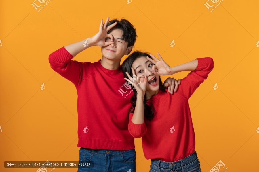 快乐的年轻情侣