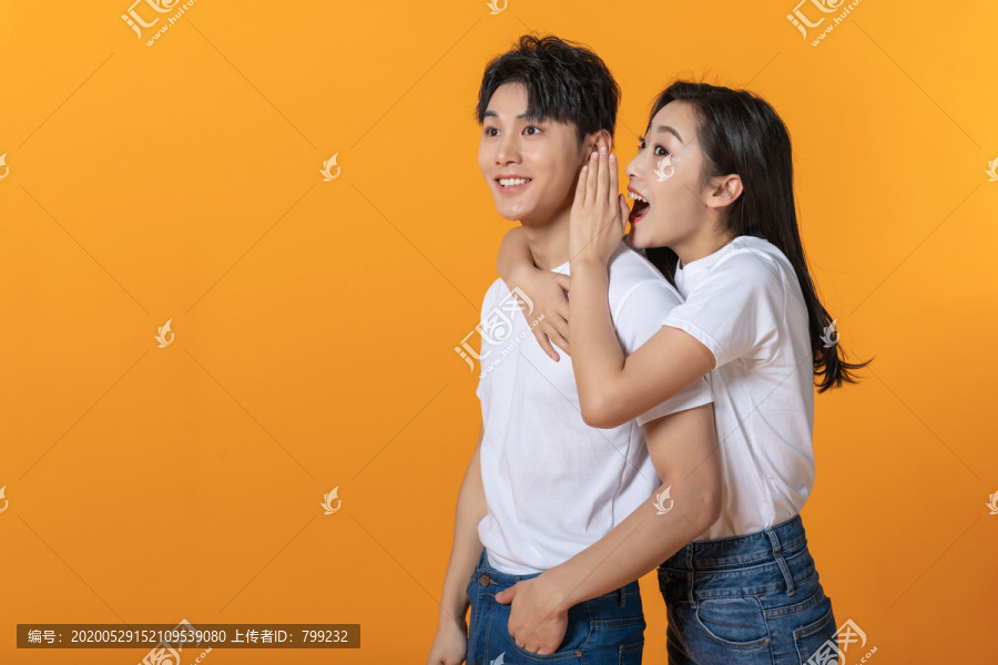 快乐的年轻情侣