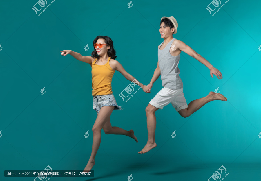 棚拍夏日造型年轻情侣