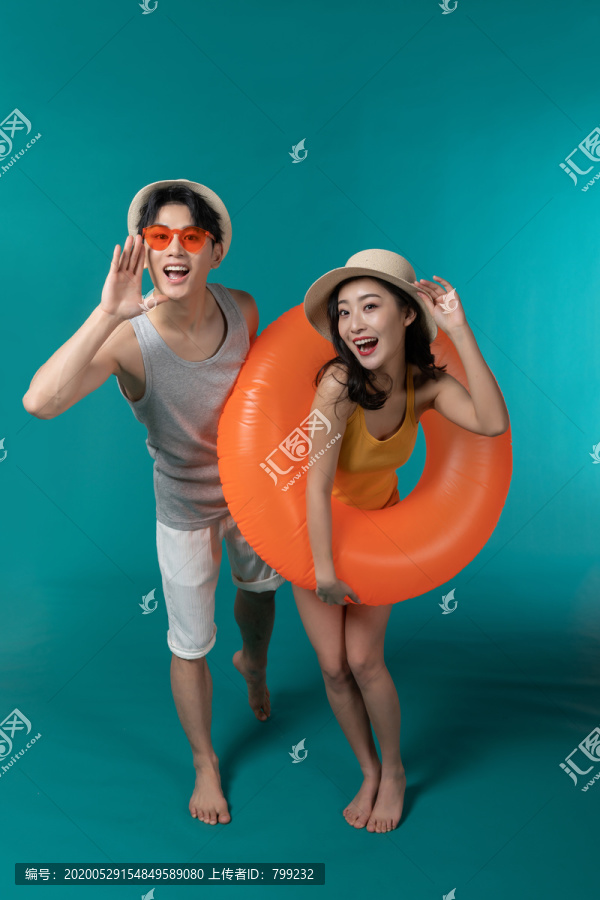 棚拍夏日造型年轻情侣