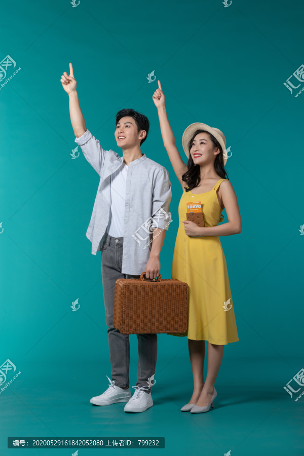 棚拍年轻情侣