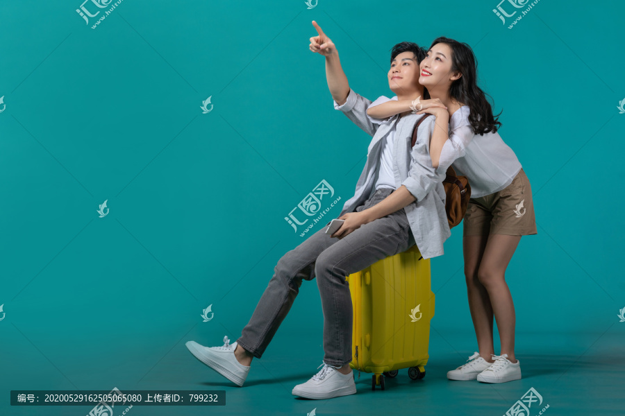 棚拍年轻情侣