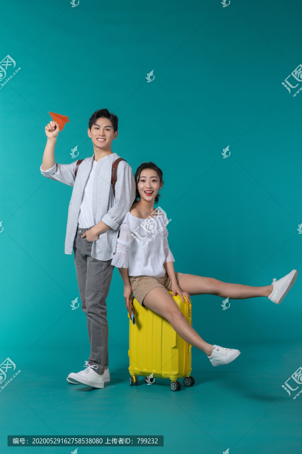 棚拍年轻情侣