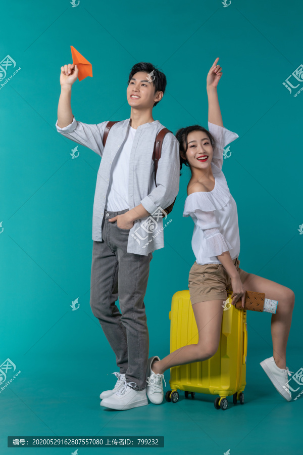 棚拍年轻情侣