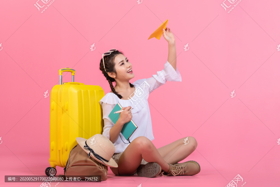 棚拍年轻女子