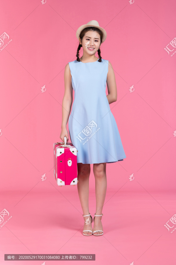 棚拍年轻女子