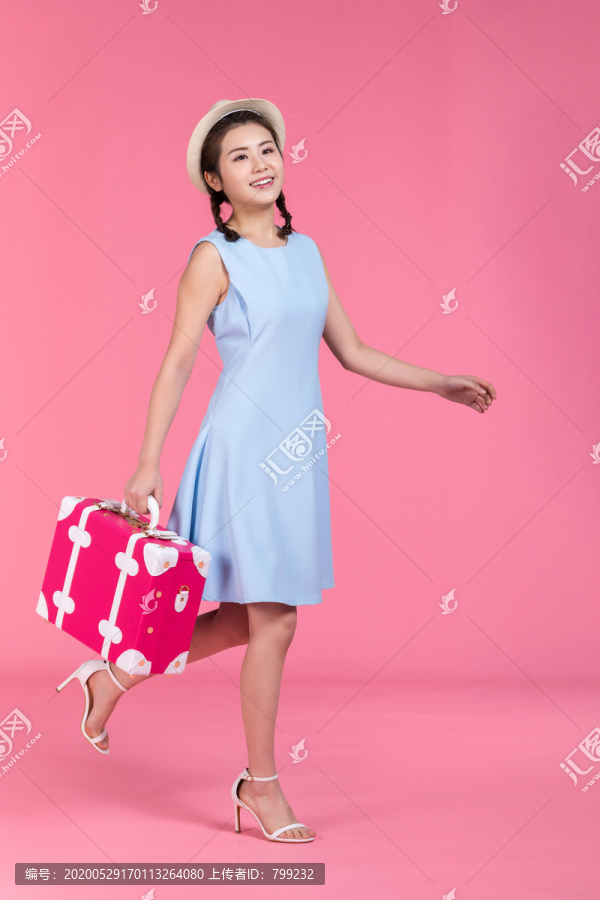 棚拍年轻女子