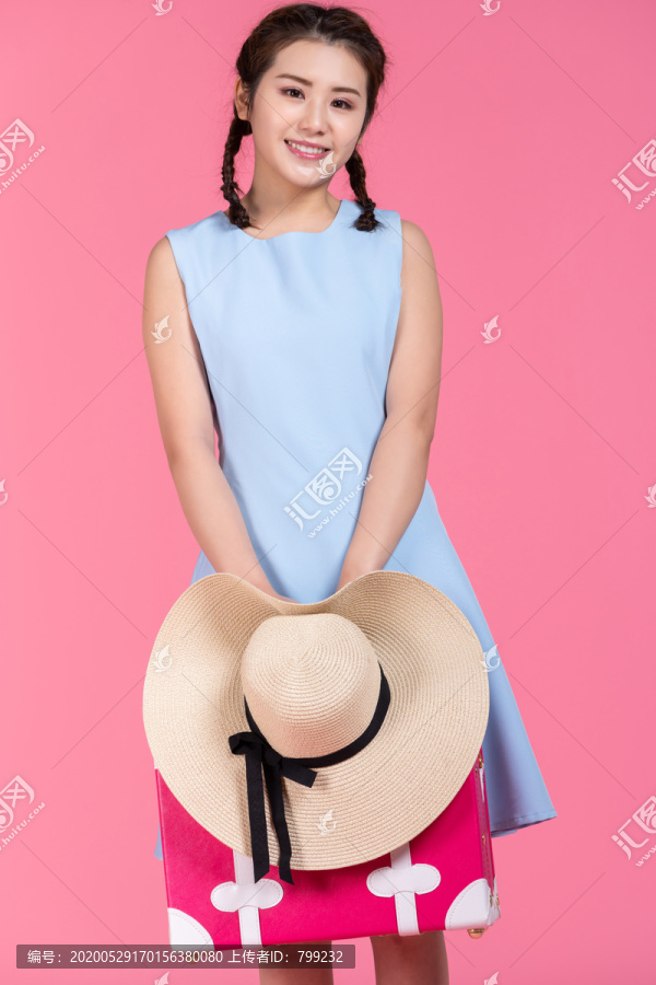 棚拍年轻女子
