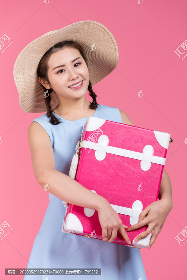 棚拍年轻女子