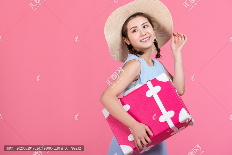 棚拍年轻女子