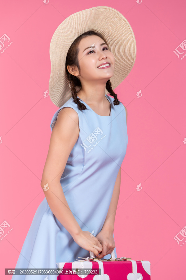 棚拍年轻女子