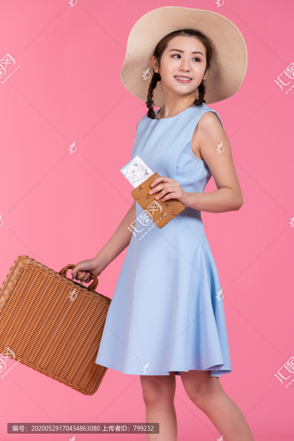 棚拍年轻女子