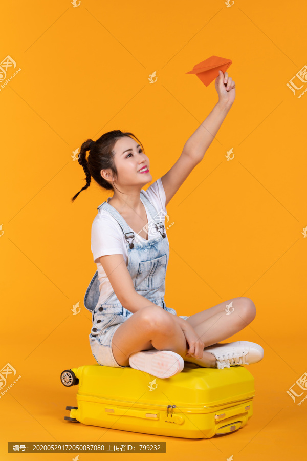 棚拍年轻女子