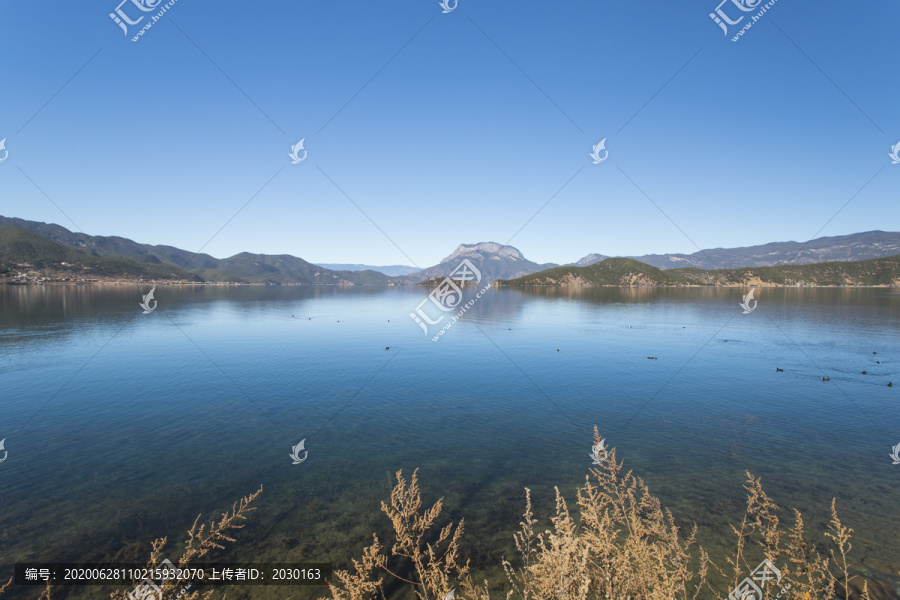 泸沽湖神女峰