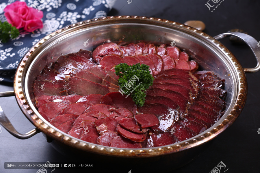 马肉拼马肠