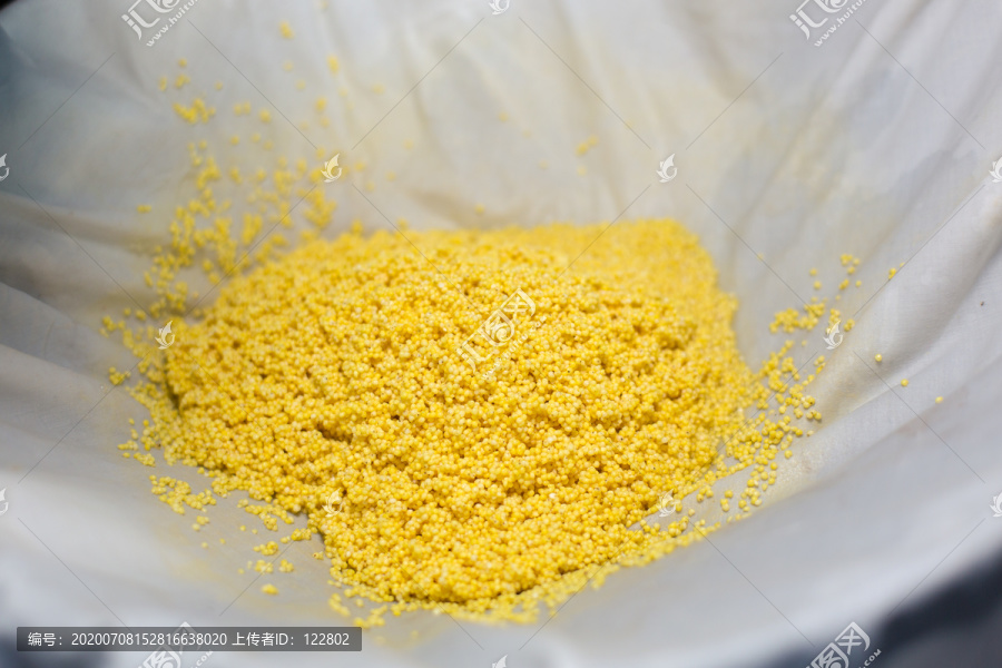 黄黄馍