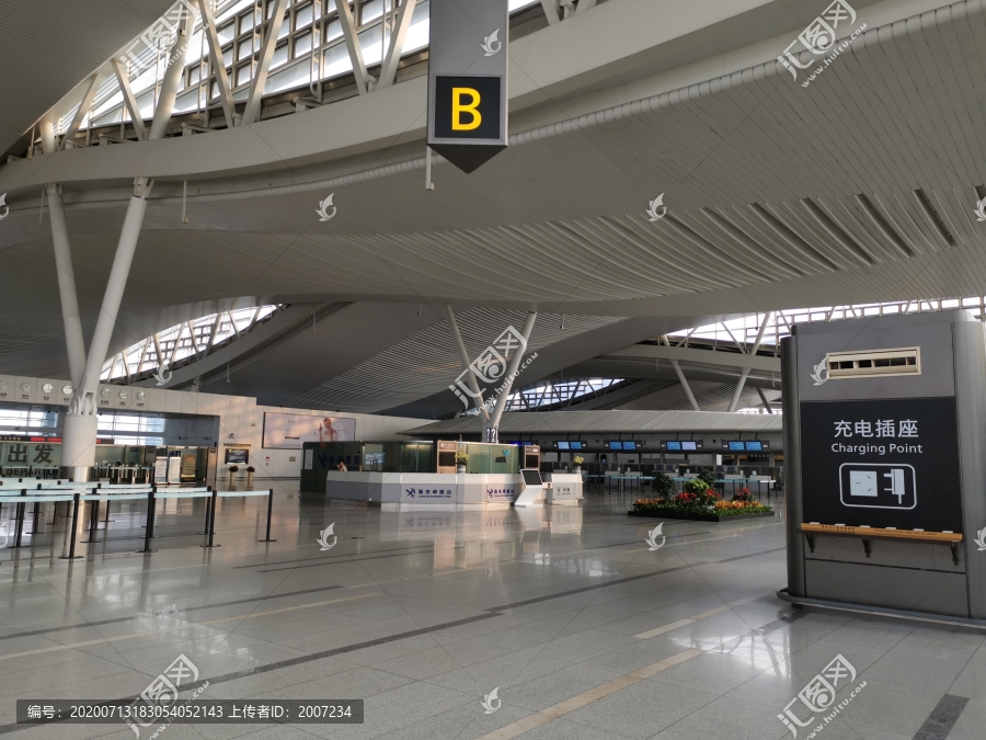空无一人的杭州萧山机场国际