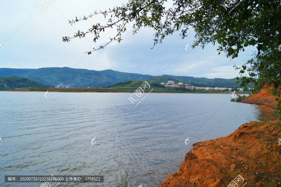 高山平湖念湖