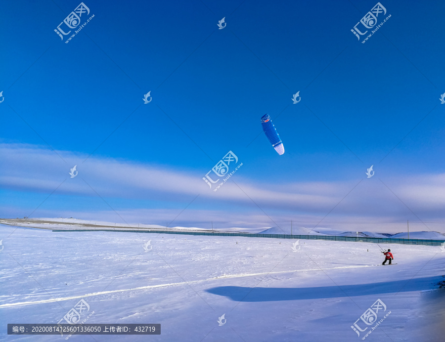 雪原滑翔伞滑雪