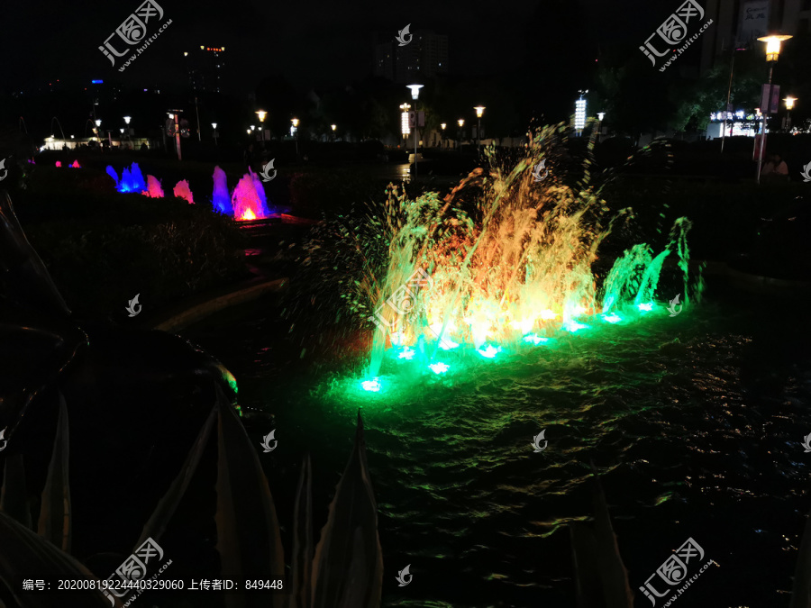 彩色灯光音乐喷泉