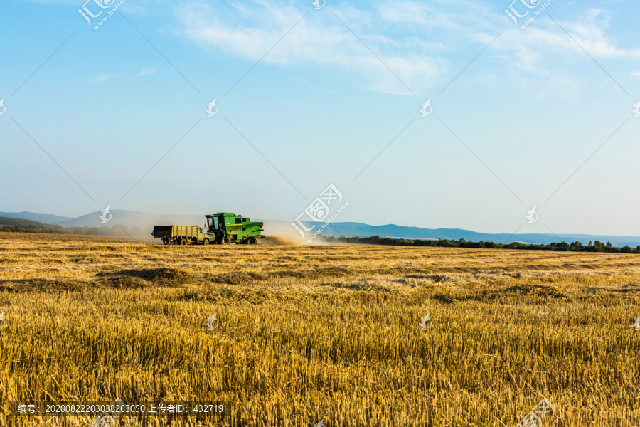 小麦收割收割机