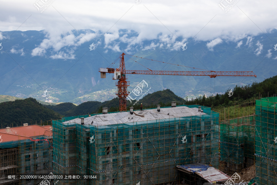 重庆巫山摩天岭度假房建筑工地