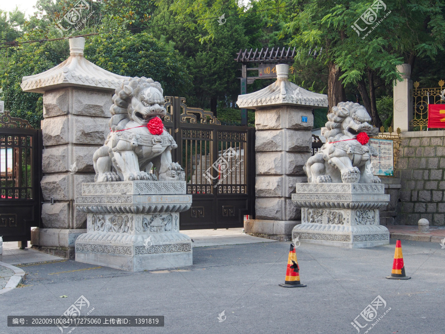 青岛湛山寺大门