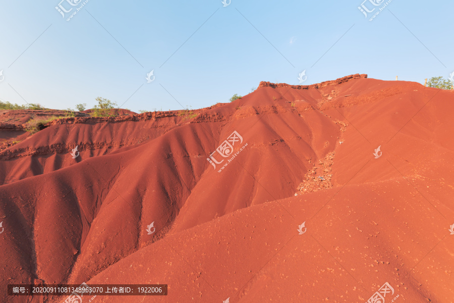 广东省南雄市天然的地质红沙岭