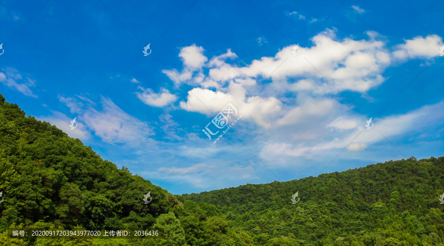 长沙桃花岭公园的蓝天白云
