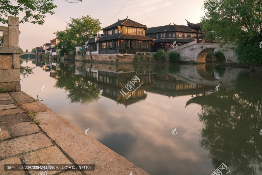 中国苏州怡庄古镇建筑和旅游风光