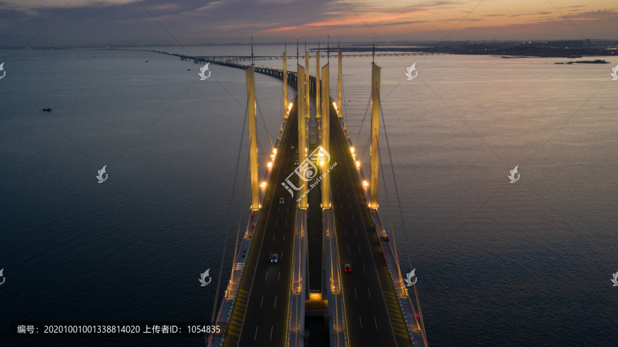 青岛海湾大桥夜景