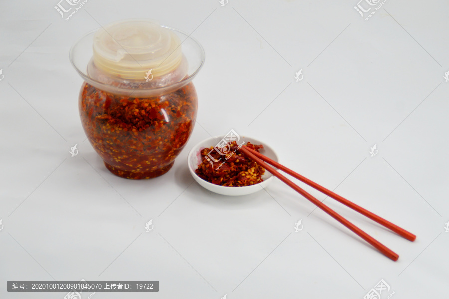 辣椒酱和筷子