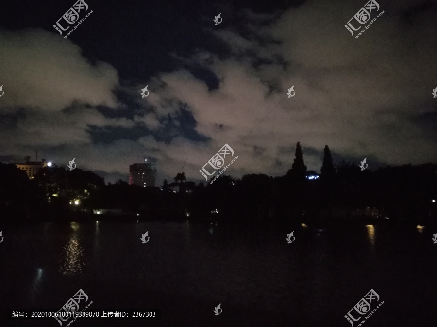 翠湖公园夜景