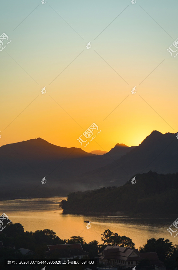 琅勃拉邦湄公河夕阳