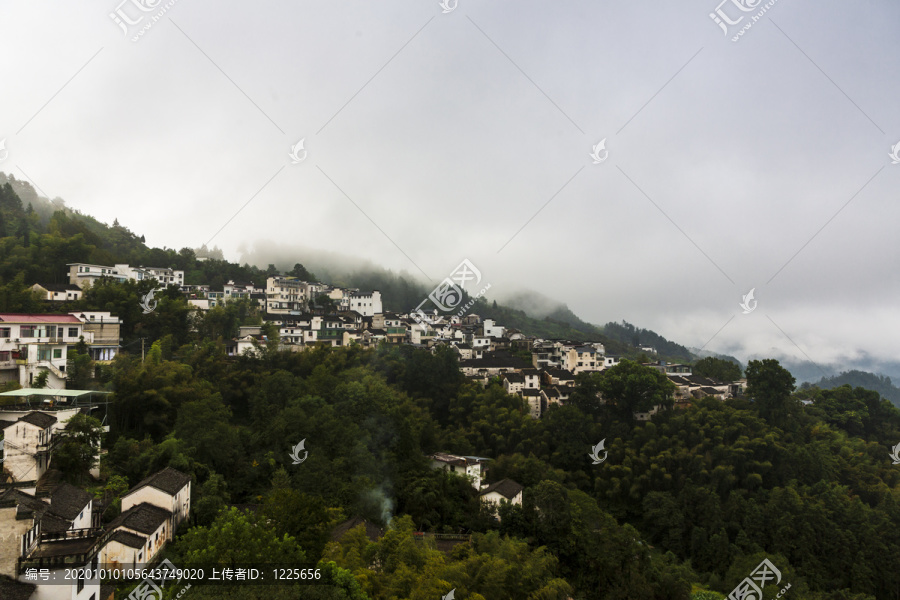 皖南山村坡山19