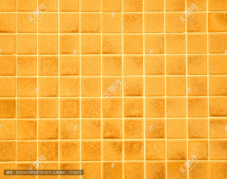 金色格子瓷砖背景墙