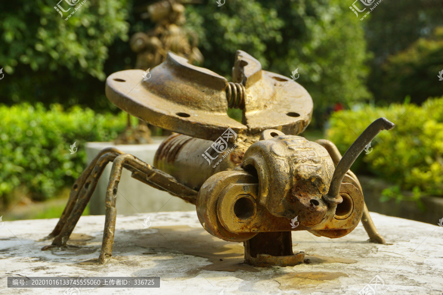 废旧零件创意雕塑甲壳虫
