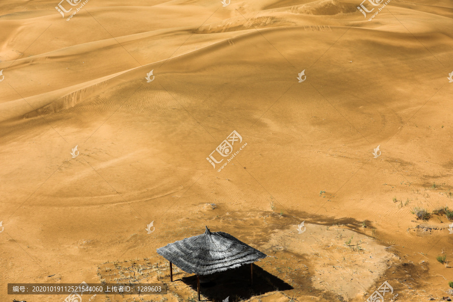 沙漠凉亭