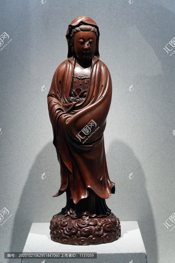 清代黄杨木观音立像