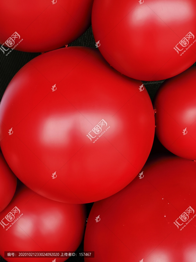 红色圆球装饰创意