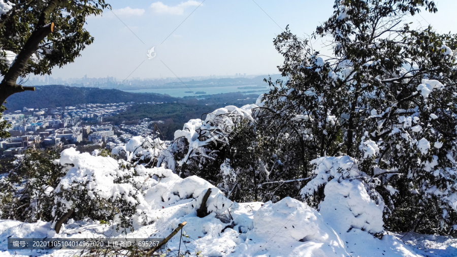 西湖群山雪景