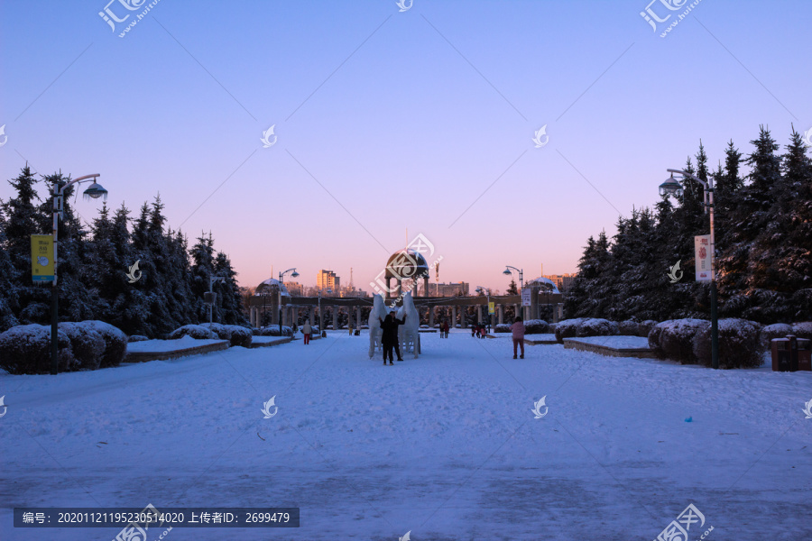 雪后广场