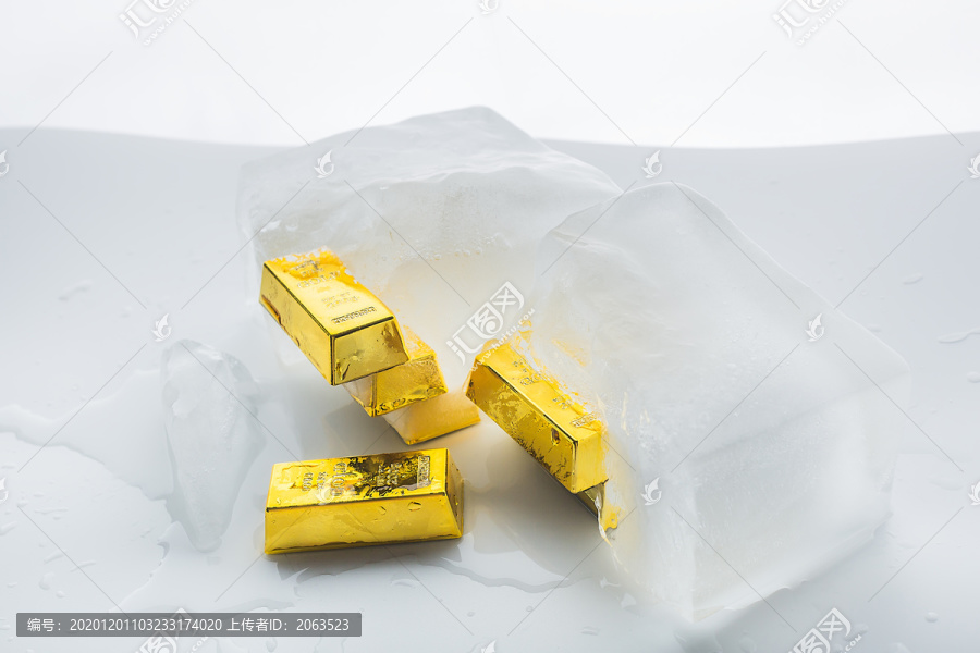 冰冻在冰块里的黄金挖掘财富创意