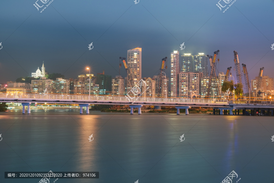 澳门现代建筑和桥梁和城市夜景